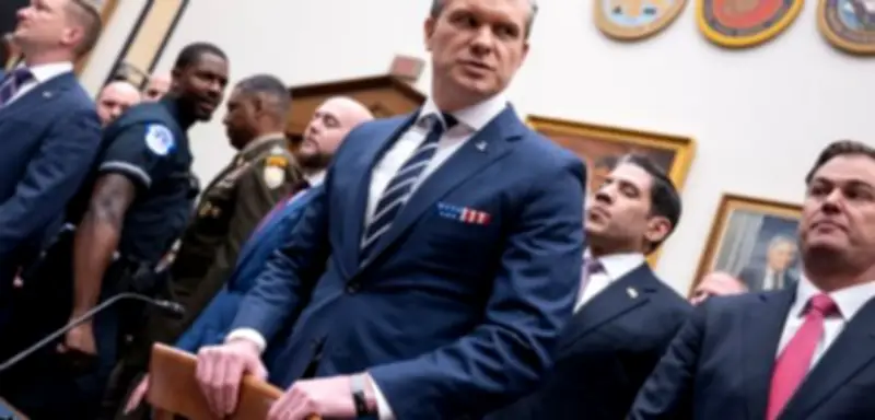 Hegseth im Senat: Scharfe Kritik an Kriegsführung und Fristen