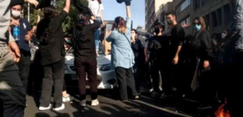Iran richtet jungen Mann hin – erstes Todesurteil nach Frauenprotesten 2022