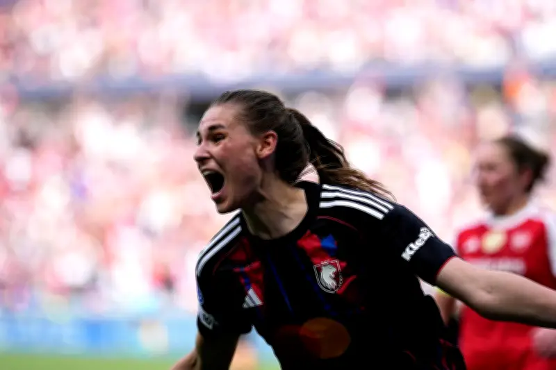 Jule Brand schießt Lyon ins Champions-League-Finale