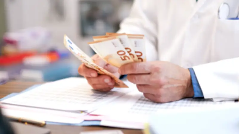 Kassenreform: Mehr Gehalt nötig – Jetzt privat versichern?