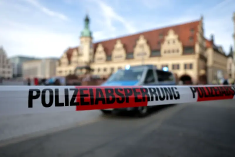 Leipzig: Auto rast in Menschengruppe – Zwei Tote, Fahrer festgenommen
