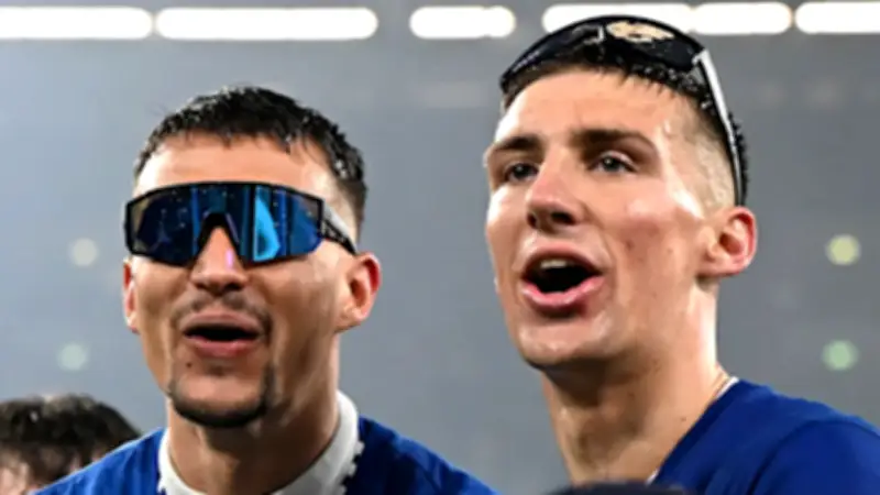 Schalke feiert Aufstieg: BILD-Reporter bei Party dabei