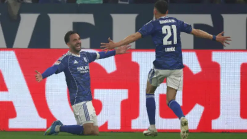 Schalke steigt auf: Aufstiegs-Ekstase in der Arena perfekt
