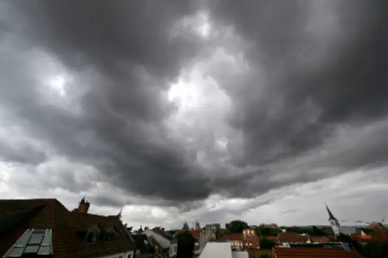 Starkregen und Gewitter: Sonne kehrt zum Wochenende zurück