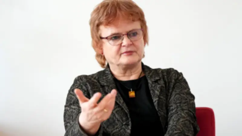 Stasi-Überprüfung: Fünf Abgeordnete in Brandenburg aufgeflogen