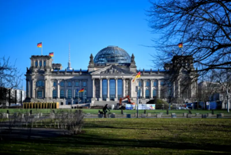 Tag der Ein- und Ausblicke: Bundestag öffnet Türen für Besucher
