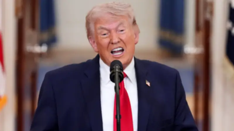 Trump auf Talfahrt: Historisch niedrige Zustimmungswerte vor Midterms