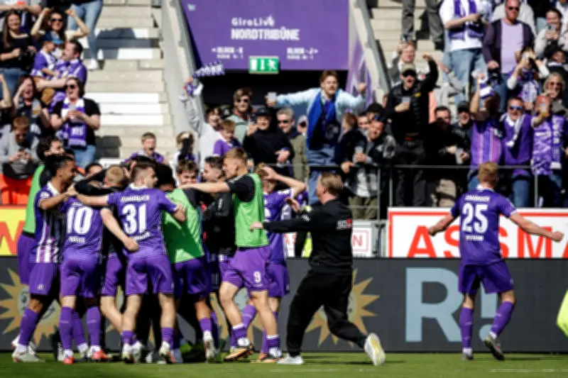 VfL Osnabrück steigt auf dem Parkplatz in die 2. Bundesliga auf