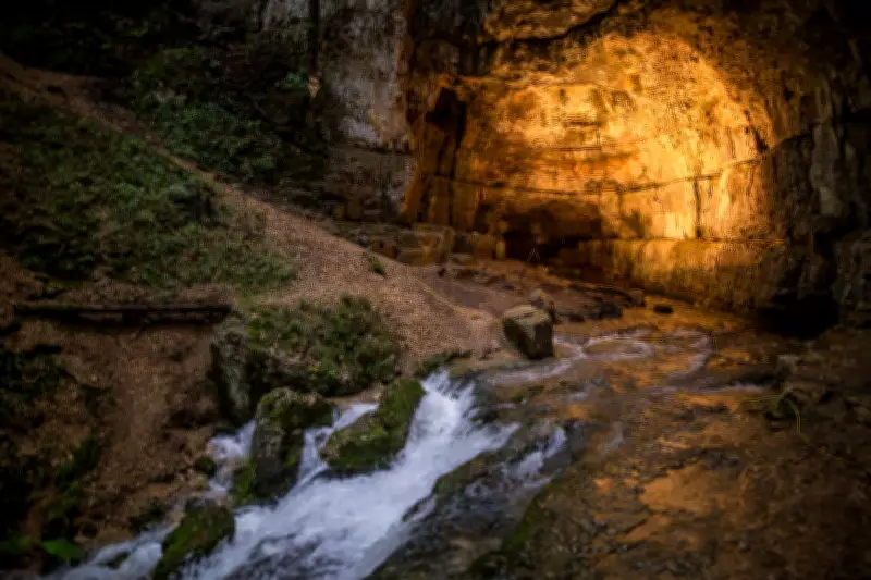Wanderer stirbt in Höhle auf Schwäbischer Alb nach medizinischem Notfall