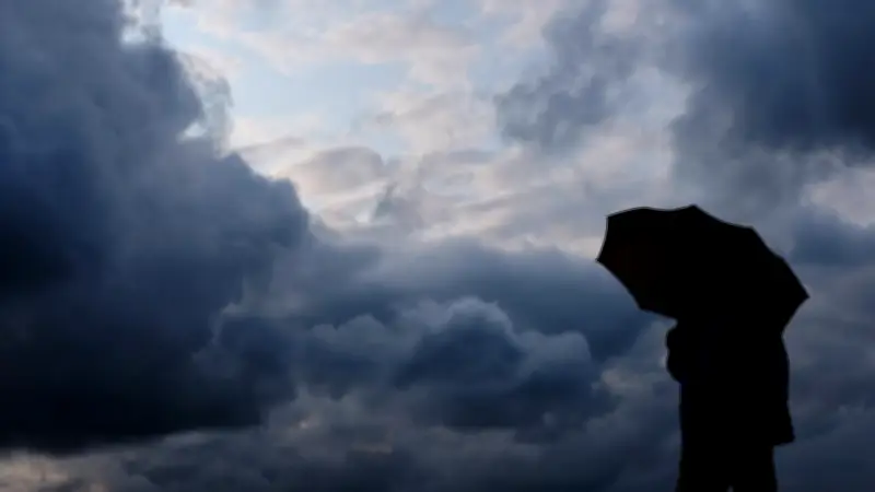 Wetterumschwung nach Sommerstart: Temperatursturz und Regen