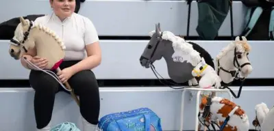 Deutsche Meisterschaften im Hobby Horsing: Steckenpferde in Frankfurt