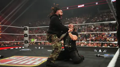 Familien-Duell eskaliert: Chaos bei WWE RAW in Omaha