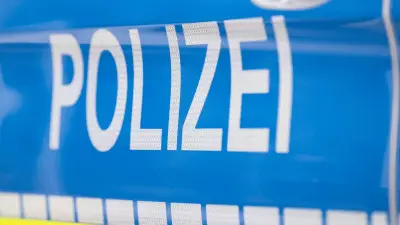 Feuer in zwei Kleingärten bei Schwedt: Polizei ermittelt wegen Brandstiftung