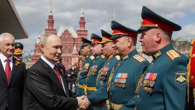 Putins Parade schrumpft: Keine Panzer, nur Fußsoldaten