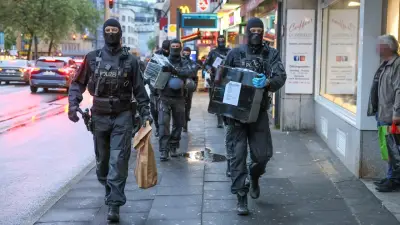 Razzia im Kinderzimmer: Polizei beschlagnahmt Rechner von 15-jährigem Hacker