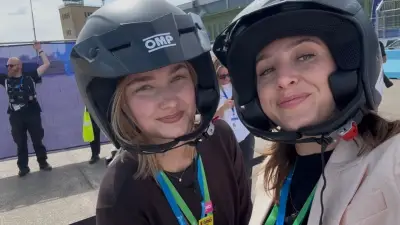 Safety-Car-Erlebnis: BILD-Reporterinnen rasen über Berlin-Strecke