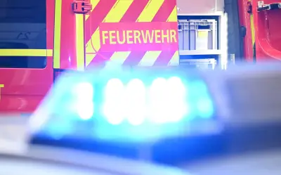 Unfall mit Feuerwehrauto in Halle: Einsatz unterbrochen