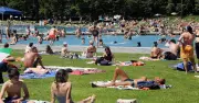 48-Jähriger entblößt sich vor zwei Mädchen im Münchner Schyrenbad