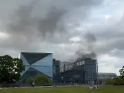 Brand vor Berliner Hauptbahnhof: Müllbehälter löst Großeinsatz aus