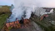 Feuer in Schwanbeck: Zwei Reetdachhäuser zerstört, Bewohner und Hunde gerettet
