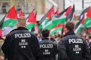 Gericht stoppt Abschiebung irischer EU-Bürgerin nach Protesten