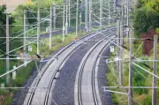 ICE auf Strecke Hamburg-Berlin: 460 Reisende stundenlang in der Sonne gefangen