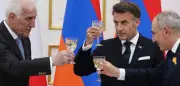 Macron singt Chanson beim Staatsbankett in Armenien