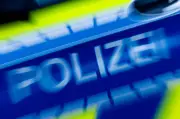 Polizeihubschrauber sucht Volkspark Hasenheide nach Schussgeräuschen ab