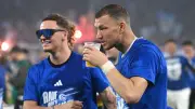Schalke-Teamkollegen wollen Dzeko mit Bier zum Verbleib überreden
