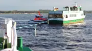 Seenotretter befreien 40 Fahrgäste aus feststeckendem Ausflugsschiff im Salzhaff