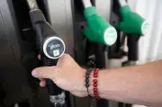 Tankrabatt: Steuersenkung kommt noch nicht voll bei Autofahrern an