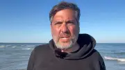 Wal Timmy nähert sich offenem Meer nach riskantem Manöver