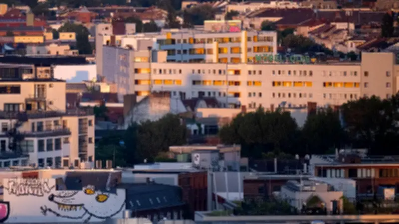 100 Tage vor Wahl: Berliner Grüne fordern mehr Wohnungen und Solarpflicht