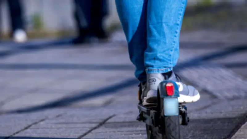 14-Jähriger stirbt nach E-Scooter-Unfall in Mönchengladbach