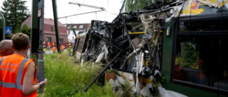 20 Verletzte bei schwerem Tram-Unfall in Berlin: Polizei nennt neue Details