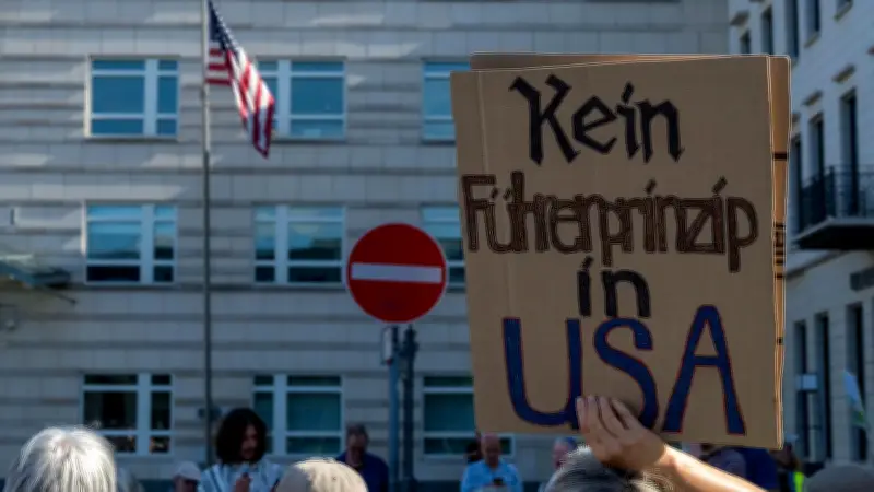 250 Jahre USA: Amerikaner planen Demo vor Berliner US-Botschaft