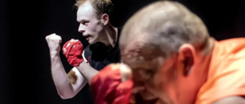 30 Jahre „Das Herz eines Boxers“: Neuinszenierung am Grips Podewil