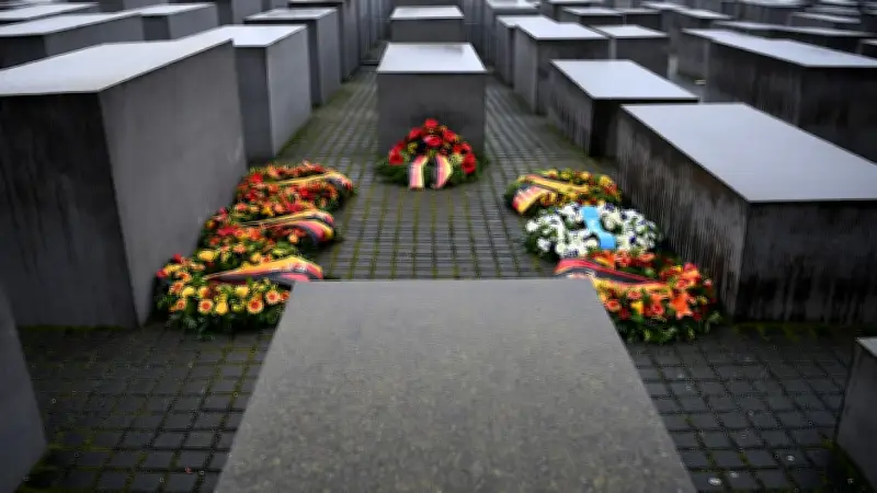 40 Jahre Historikerstreit: Neue Debatte um Einzigartigkeit von Auschwitz