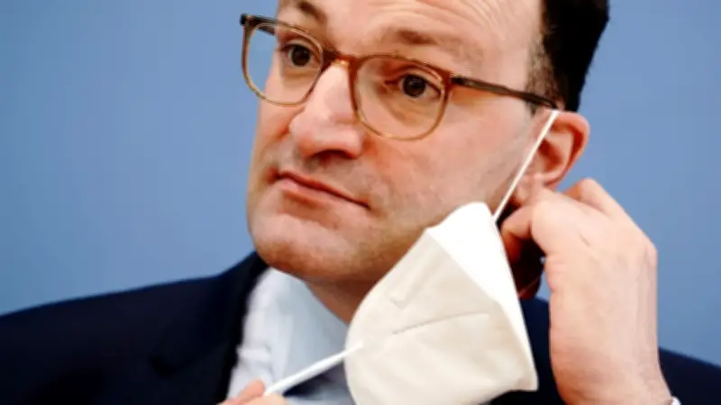 500-Millionen-Euro-Streit um Spahn-Mails zu Corona-Masken