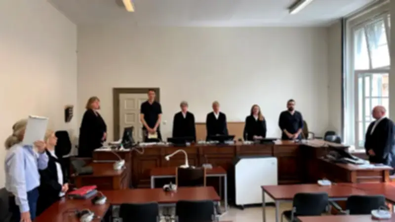 74-Jähriger vor Gericht: Mit Waffe auf Polizisten gezielt