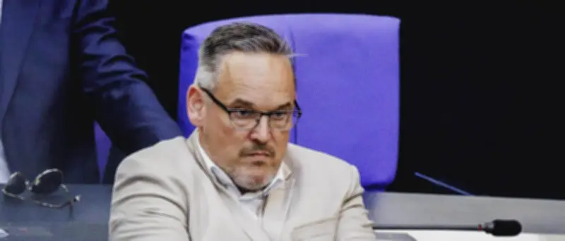 AfD-Chef Reichardt soll Hitlergruß gezeigt haben: Vorwürfe und Reaktionen