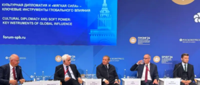 AfD-Politiker bei Putin-Forum: Kritik an Deutschland und Medien