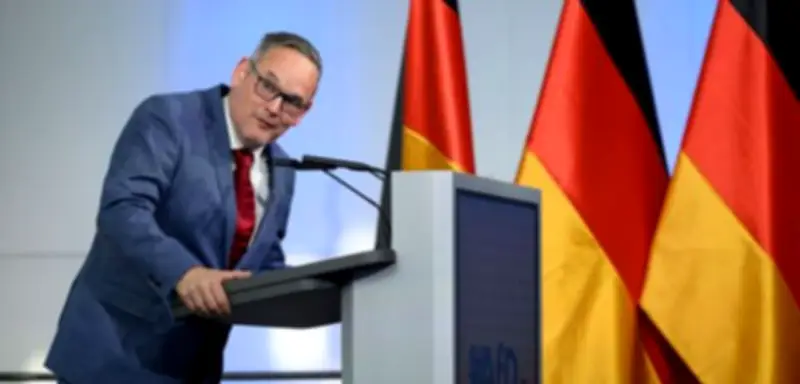 AfD-Politiker Reichardt soll Hitlergruß gezeigt haben – Rücktrittsforderungen