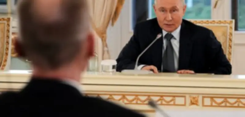 AfD-Politiker reisen zu Putin: Rechtsextreme loben Russland