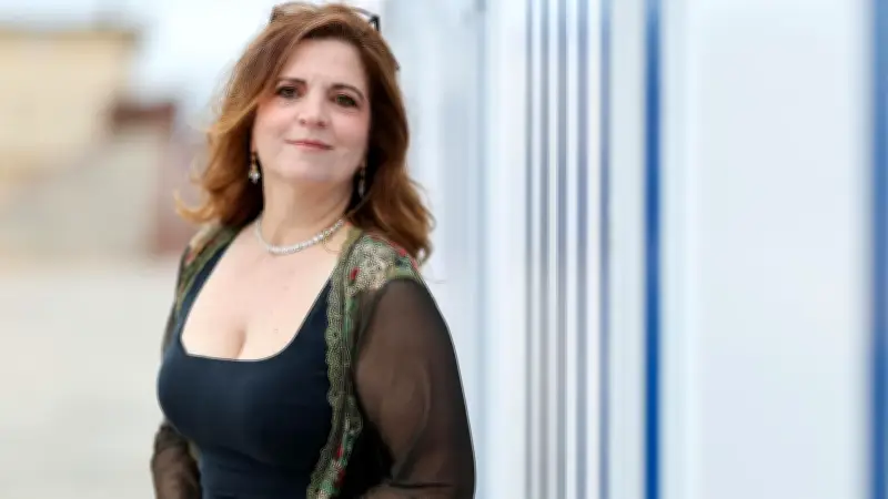 Agnès Jaoui: „Unsere Toten bleiben trotzdem bei uns“ – Exklusiv-Interview