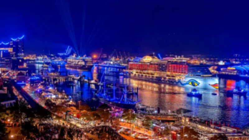 Aida Cruises feiert 30-jähriges Jubiläum mit Parade in Hamburg