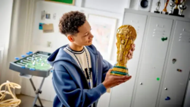 Amazon: Lego-WM-Pokal zum Schnäppchenpreis – 28 Prozent Rabatt