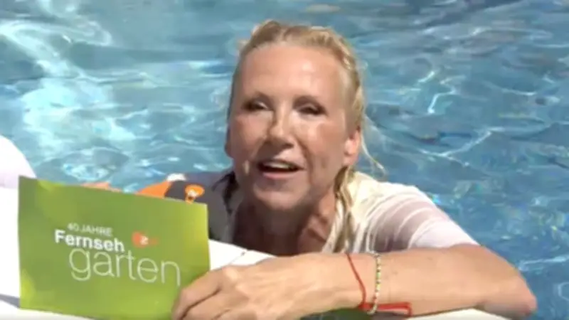 Andrea Kiewel springt im Kleid in den Pool – Fernsehgarten wird zum Fernsehbad