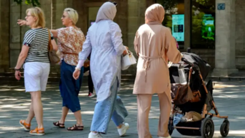 ARD-Sender feiert Scharia-Kleidung als Modetrend und löst Empörung aus