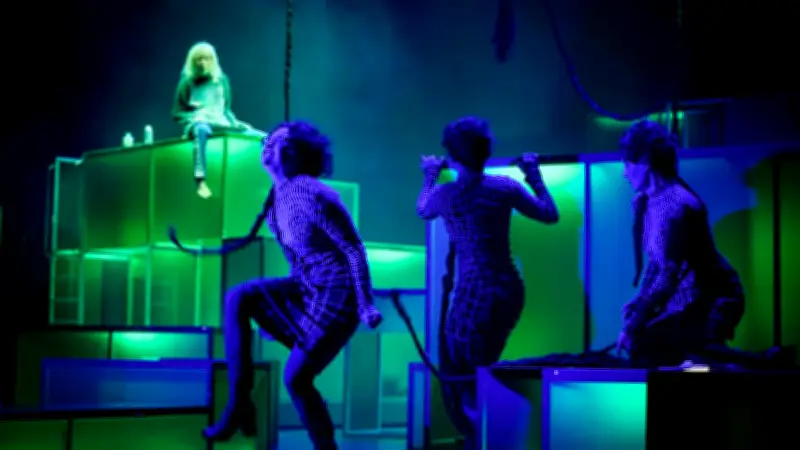 Autor*innentheatertage: „3 Schwestern“ eröffnet Festival am Deutschen Theater